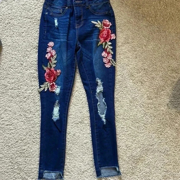 Distressed  floral design Boom Boom jeans size 3 - Picture 1 of 6